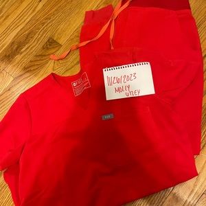 COPY - COPY - FIGS scrub set